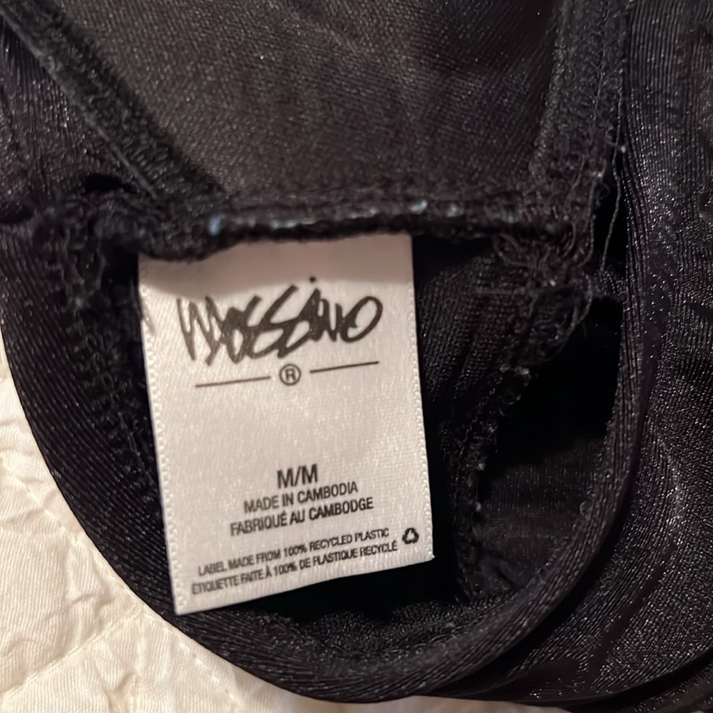 Swim top. Black. - Picture 4 of 6